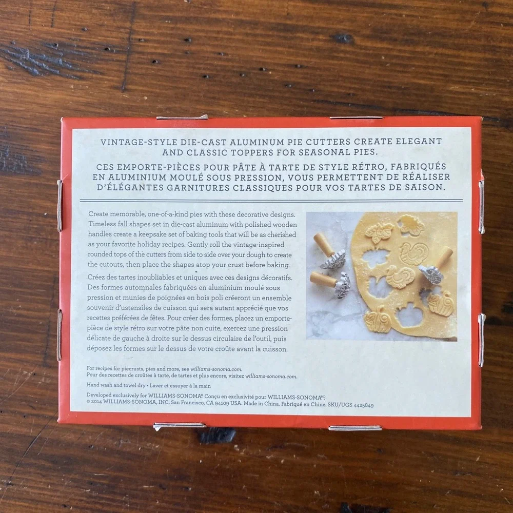 Williams-Sonoma Heirloom Autumn Piecrust Cutters Set of 3 Pumpkin Turkey Leaf